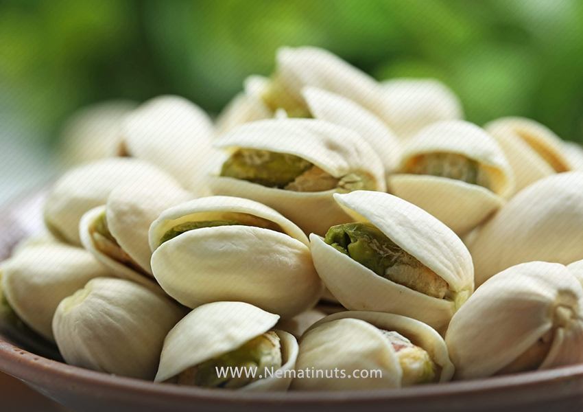 فواید آجیل برای پوست