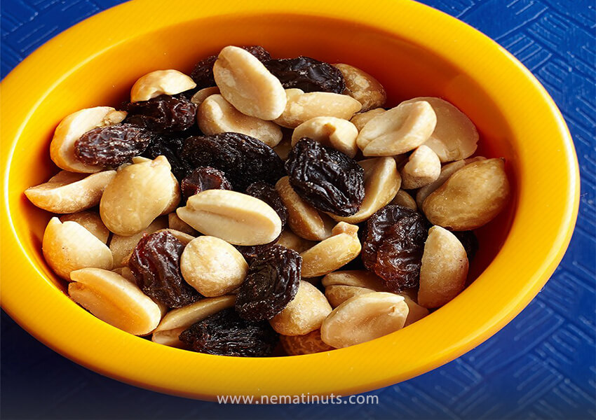 فواید کشمش و نخودچی برای بارداری