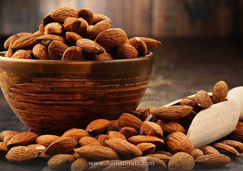 مقدار مصرف بادام تلخ