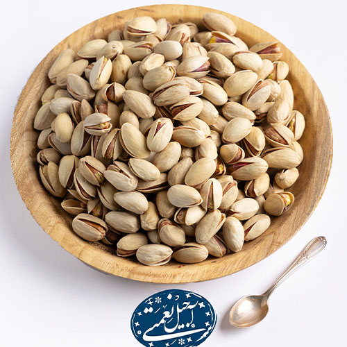 پسته خام دست چین شده
