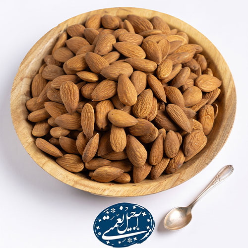 مغز بادام خارجی باکیفیت