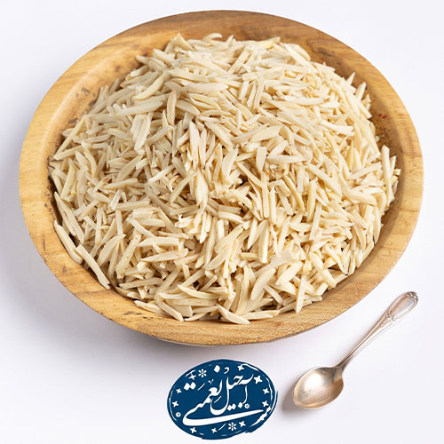 خلال بادام سالم و طبیعی